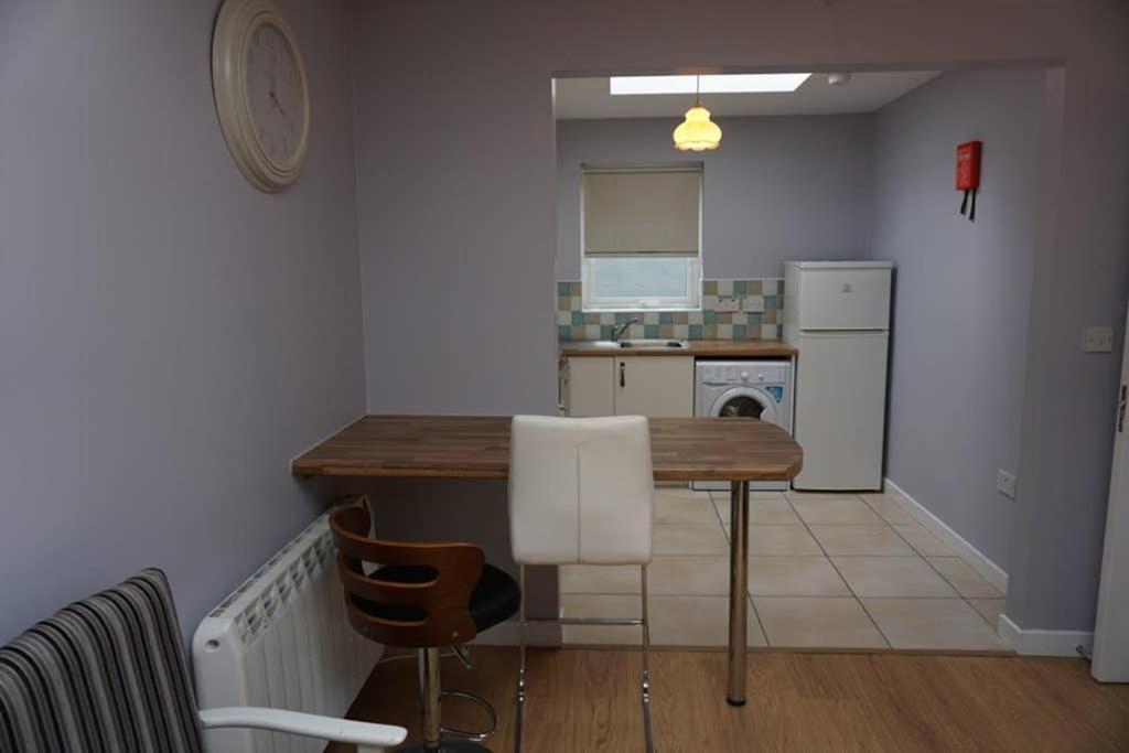 Pats Place Apartment Donegal Town Exterior photo